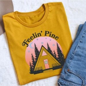 Feelin' Pine Crop Top Tee // A-Frame Crop Top Tee // Cozy Cabin Crop Top Tee